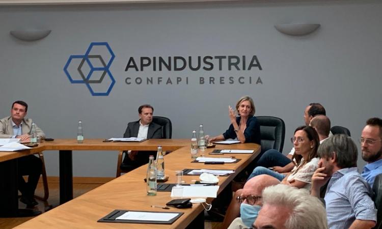 LA CULTURA MOTORE DI CRESCITA ECONOMICA La Presidente di Fondazione Brescia Musei Francesca Bazoli ospite del Consiglio Direttivo di Apindustria Confapi Brescia