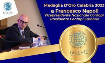 PRESIDENTE NAPOLI ‘MEDAGLIA D’ORO CALABRIA 2023’ PER LE PRESTIGIOSE ATTIVITÀ SVOLTE