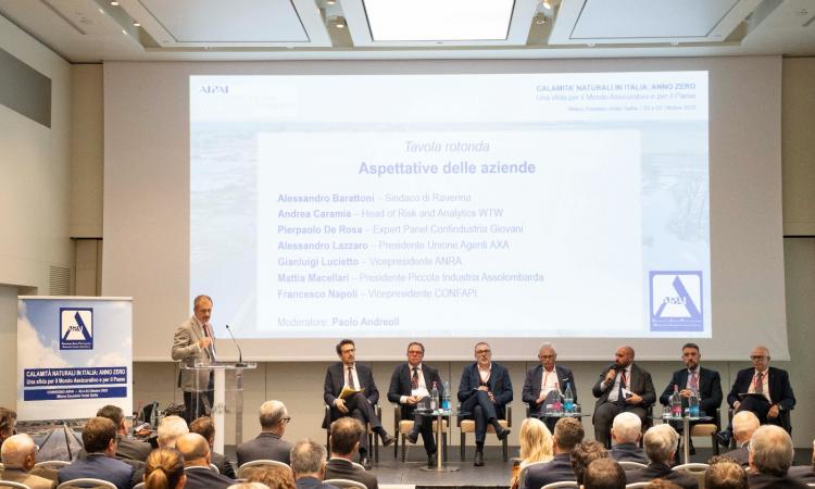 VICEPRESIDENTE NAPOLI A CONVEGNO SU CALAMITÀ NATURALI E POLIZZE CATASTROFALI